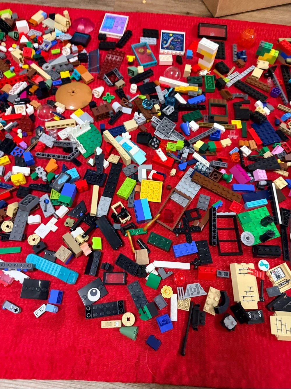 Legos mixed lot w Minecraft Minifigures
